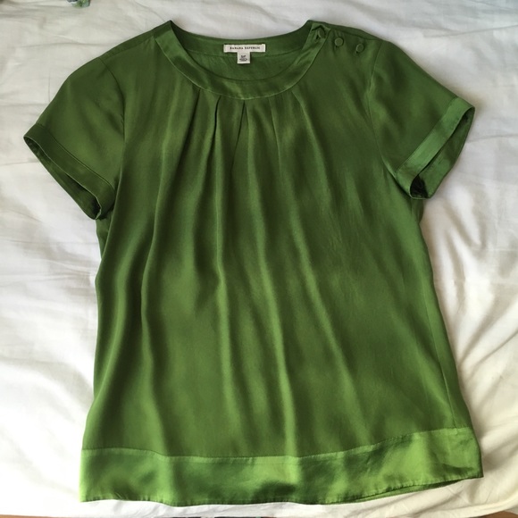 EUC Beautiful 100% Silk Top - Picture 2 of 4